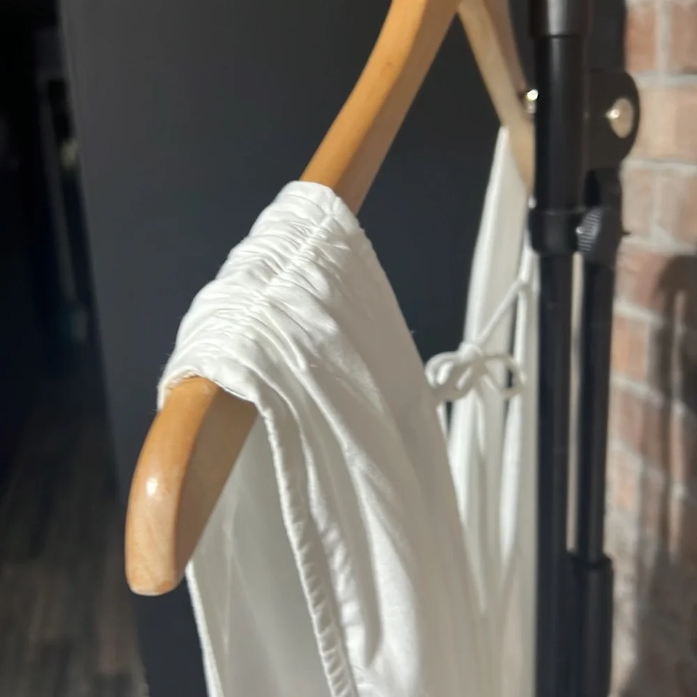 Abercrombie and Fitch white dress - Picture 10 of 16
